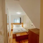 Apartment Clerigos Vintage By Hosty Porto