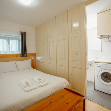 Vintage Flat By Hosty