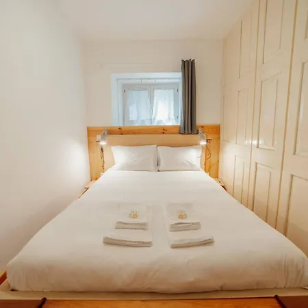 Vintage Flat By Hosty דירה