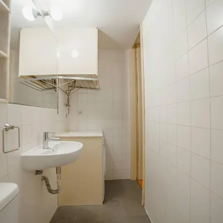 Vintage Flat By Hosty *